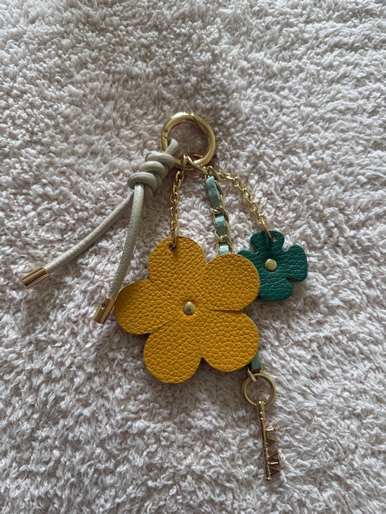 Accessories - Flower Bag Charm
